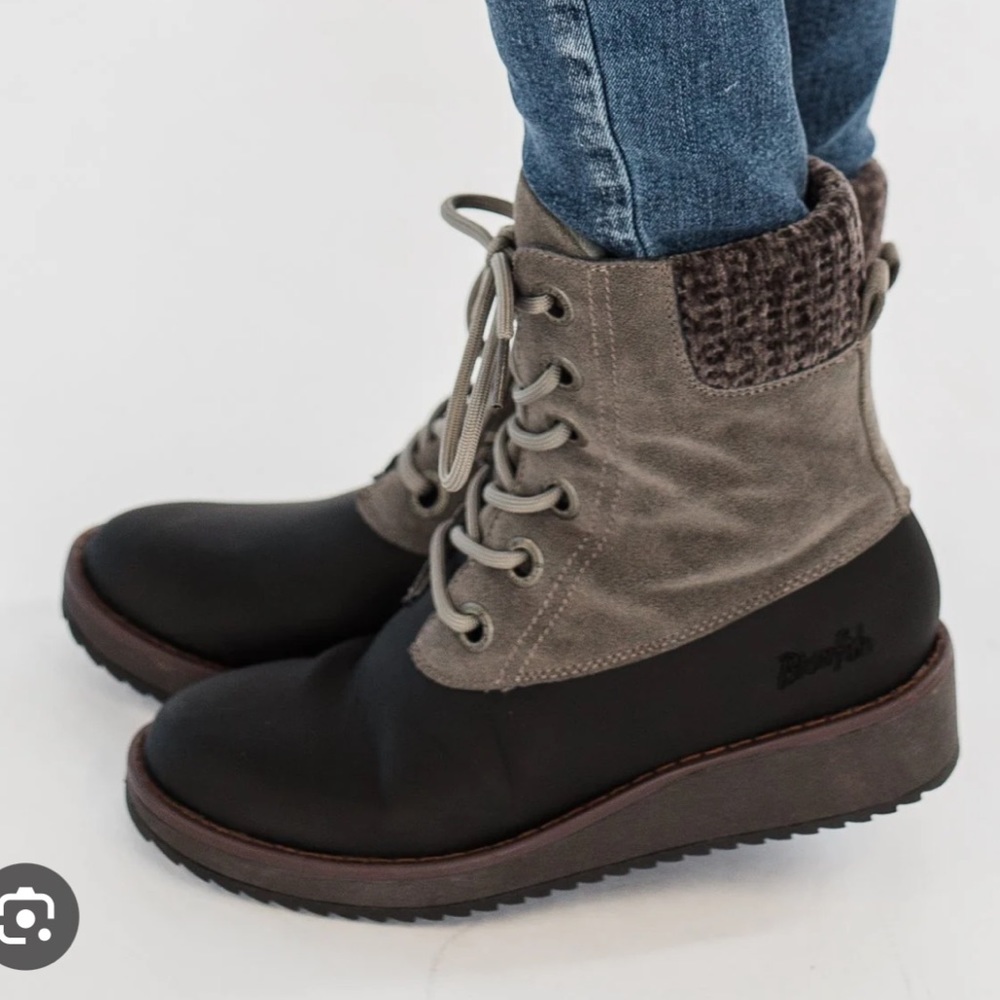 NWOB Blowfish Cabrillo mid-calf wedge boot